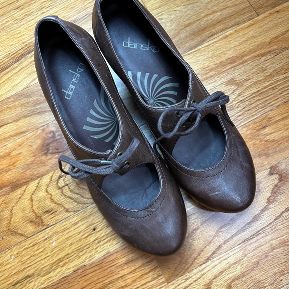 Dansko brown leather ankle heeled booties size 7 - Picture 2 of 4